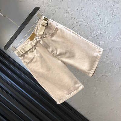 Jauns sieviešu džinsu modelis ar jostiņu un kabatām