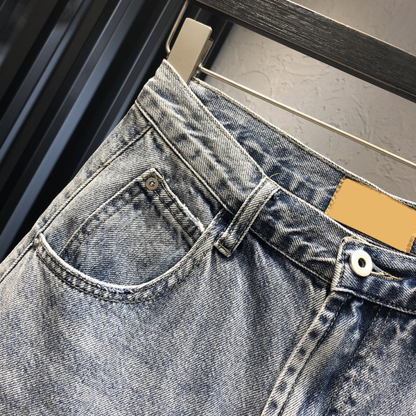 Blugi de dama cu buzunare si talie inalta