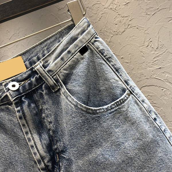 Blugi de dama cu buzunare si talie inalta