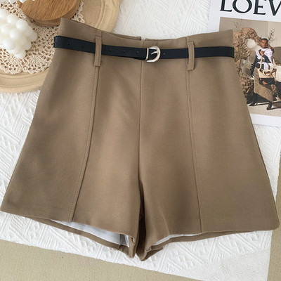 Modes sieviešu šorti ar augstu vidukli un jostu