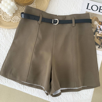 Modes sieviešu šorti ar augstu vidukli un jostu