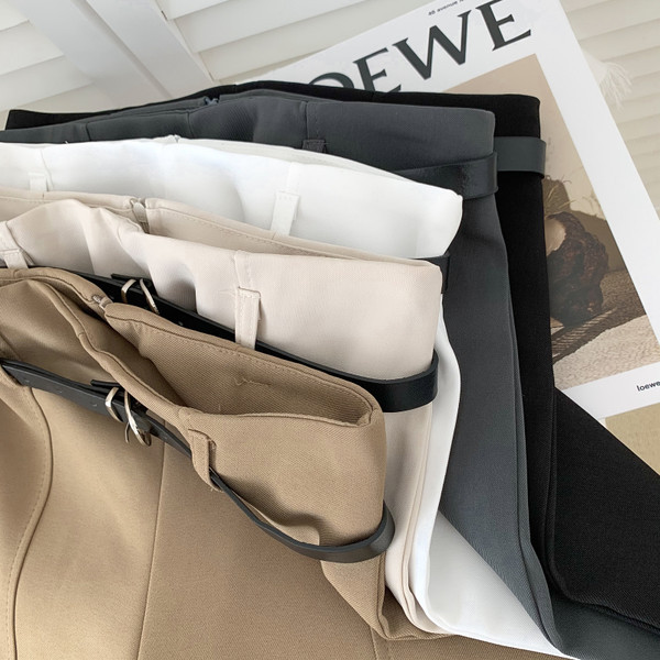 Modes sieviešu šorti ar augstu vidukli un jostu