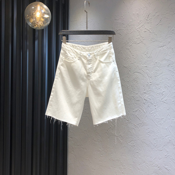 Jauns džinsu vasaras bikšu modelis ar kabatām un augstu vidukli