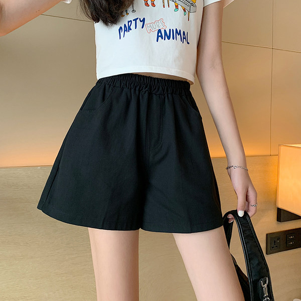 Pantaloni scurți de damă cu talie înaltă și buzunare