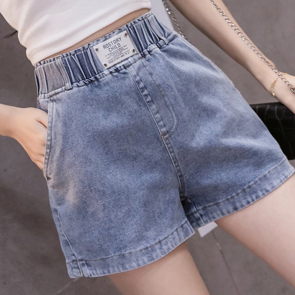 Дамски дънкови къси панталони с ластична талия и емблема 