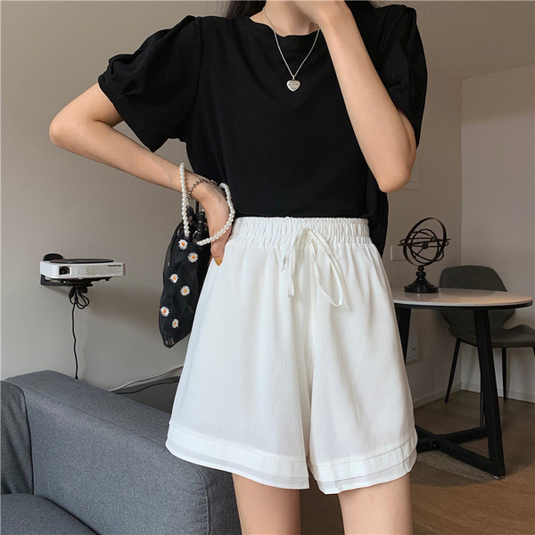 Sieviešu ikdienas šorti plati ar mežģīnēm