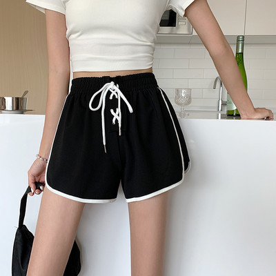 Pantaloni scurti sport de damă cu margini