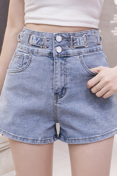 Sieviešu džinsi ar metāla elementiem