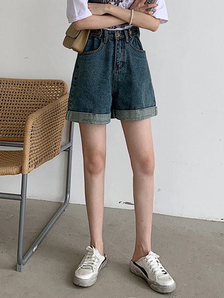 Model nou de pantaloni scurți din denim cu talie înaltă