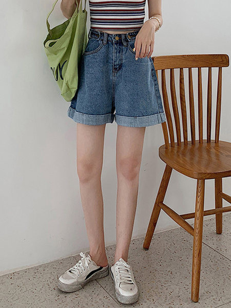 Model nou de pantaloni scurți din denim cu talie înaltă