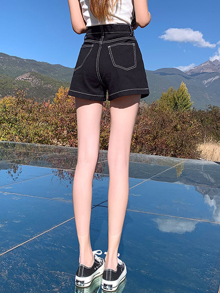 Jauns sieviešu īso džinsu modelis ar augstu vidukli melnā krāsā