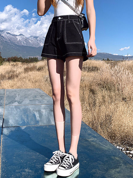 Jauns sieviešu īso džinsu modelis ar augstu vidukli melnā krāsā