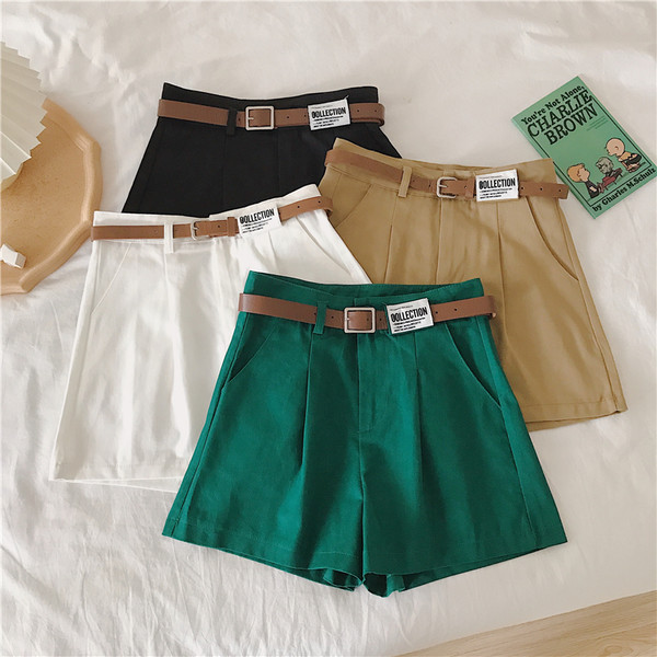 Sieviešu moderni šorti ar kabatām