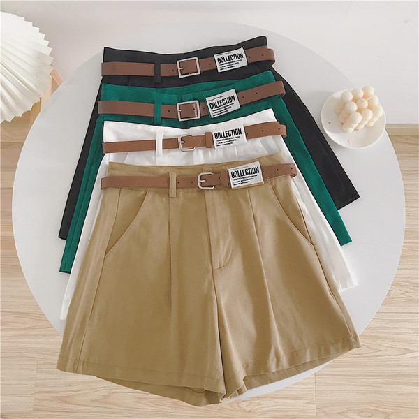 Sieviešu moderni šorti ar kabatām