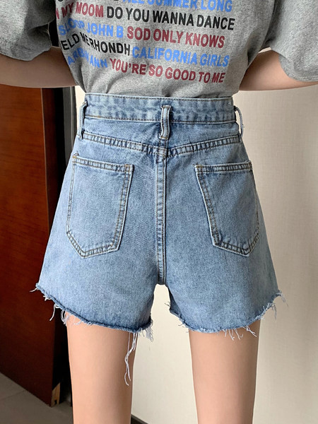 Pantaloni scurți din denim de damă în albastru