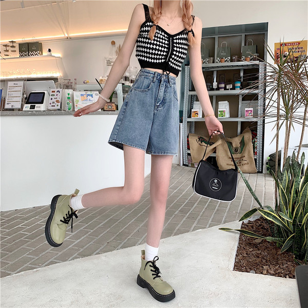 Pantaloni largi de damă din denim cu talie înaltă și buzunare