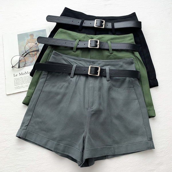 Pantaloni scurți de vară cu curea în mai multe culori