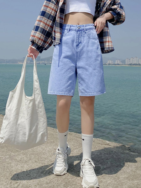 Jauns sieviešu džinsu modelis - vienkāršs modelis ar kabatām