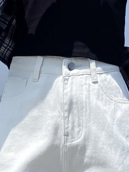 Jauns sieviešu džinsu modelis - vienkāršs modelis ar kabatām