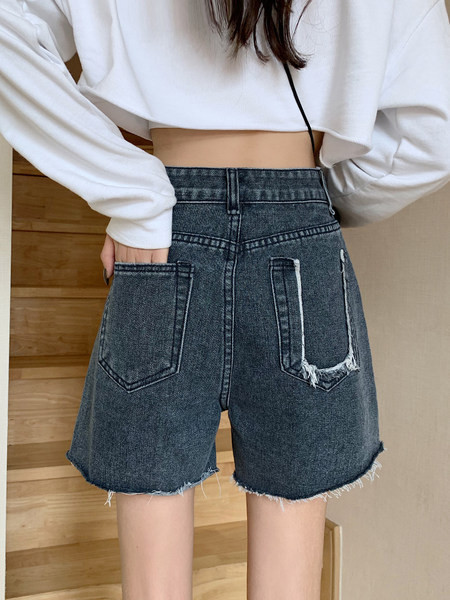 Model nou de blugi de dama cu talie inalta - un model curat