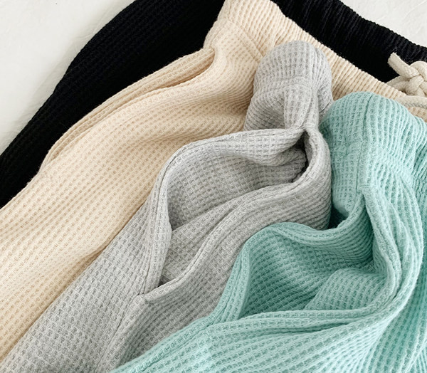 Спортно-ежедневен къс панталон с връзки