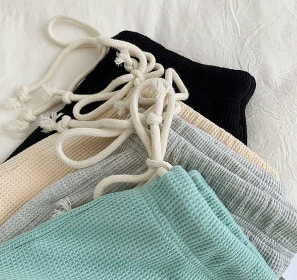 Спортно-ежедневен къс панталон с връзки