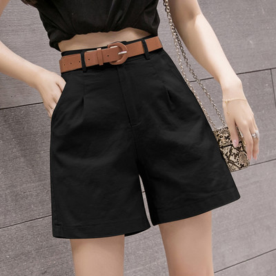 Sieviešu šorti ar augstu jostasvietu un josta