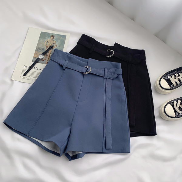 Jauna modeļa pavasara-vasaras sieviešu šorti ar jostiņu