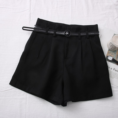 Pavasara-vasaras šorti ar augstu vidukli un jostu