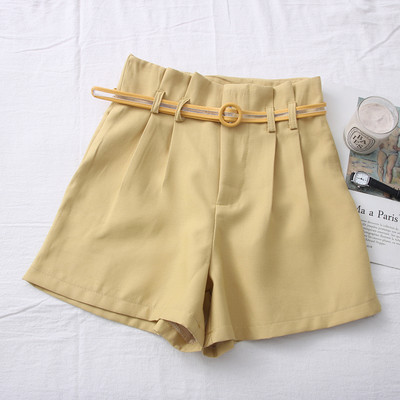 Pavasara-vasaras šorti ar augstu vidukli un jostu