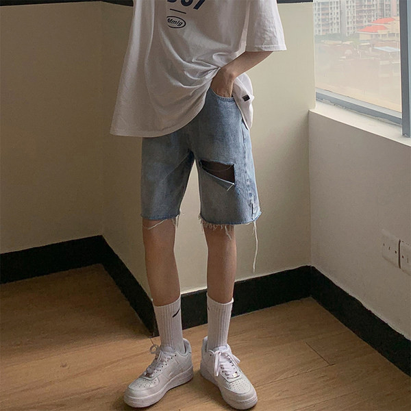 Дамски панталони 3/4 дължина със скъсани мотиви