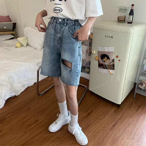 Дамски панталони 3/4 дължина със скъсани мотиви