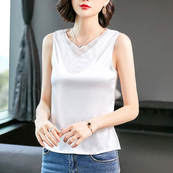 Sieviešu satīna tops ar O veida kakla izgriezumu