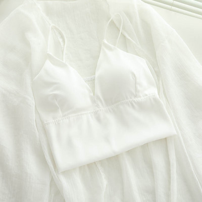 Sieviešu ikdienas krūšturis ar plānām lencēm