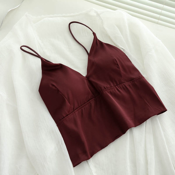 Sieviešu ikdienas krūšturis ar plānām lencēm