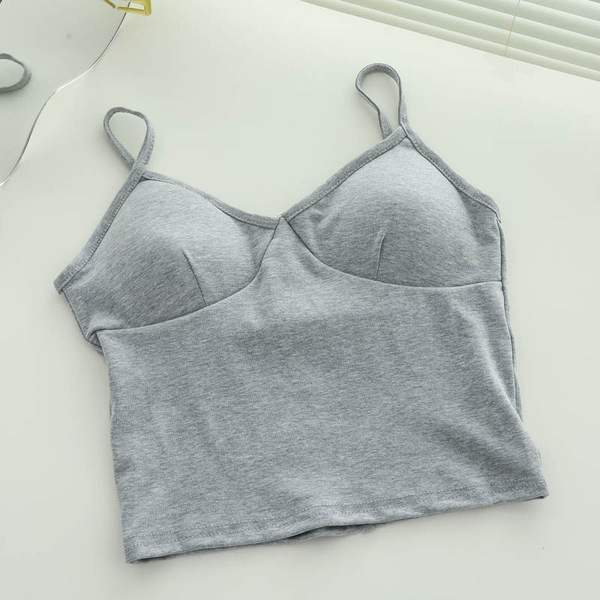 Sieviešu ikdienas krūšu modelis