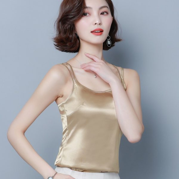 Maieu de damă cu bretele subțiri și broderie pe spate