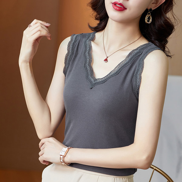 Jauna modeļa sieviešu topiņš ar mežģīnēm