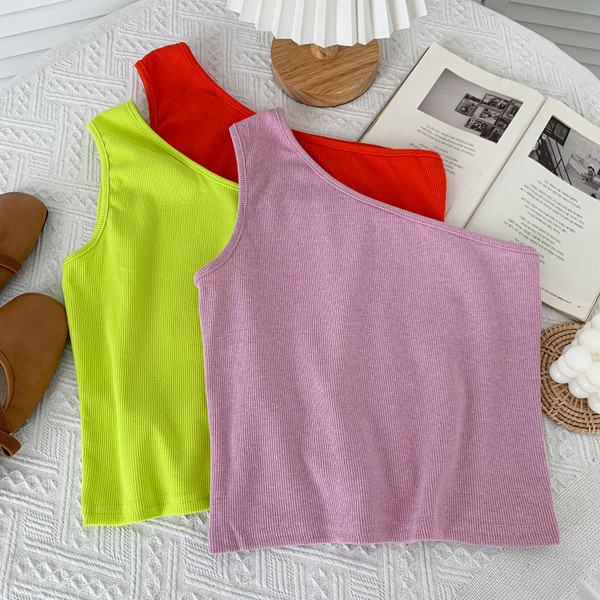 Jauna modeļa sieviešu topiņš ar vienu lencīti - vairākas krāsas