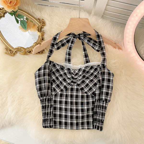 Maieu scurt de damă în carouri, cu dantelă și bretele