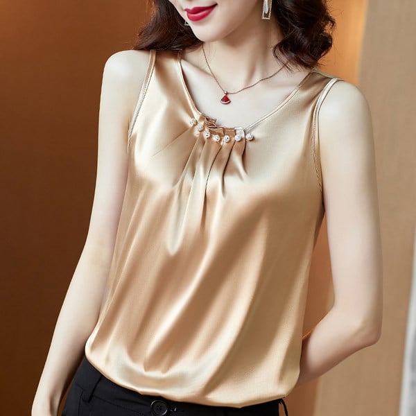 Moteriškas satininis apatinis trikotažas su plačiais petnešėlėmis ir perlais