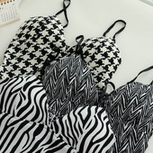 Bustiera scurta de dama cu decolteu in V in diferite culori