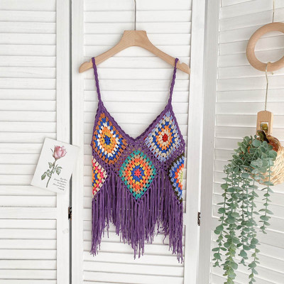 Sieviešu trikotāžas tops ar bārkstīm un ziedu rakstu