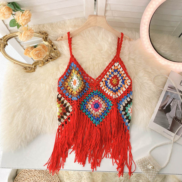 Sieviešu trikotāžas tops ar bārkstīm un ziedu rakstu