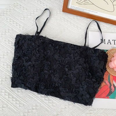 Μοντέρνο κοντό δαντελωτό κορμάκι με λεπτά τιραντάκια