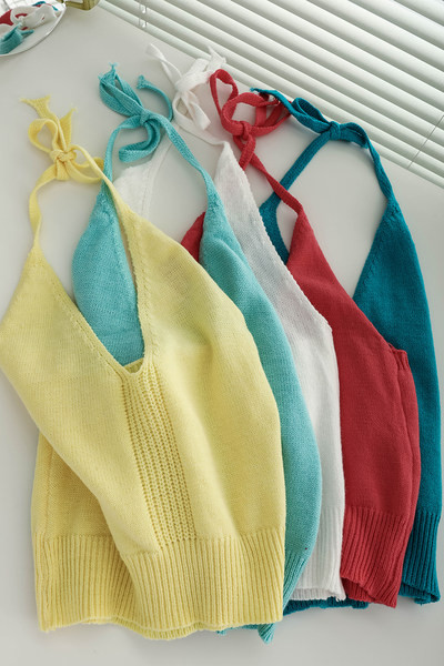 Maieu de damă cu bretele subțiri model simplu