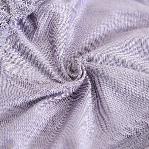 Sieviešu mežģīņu krūtis ar regulējamām lencēm