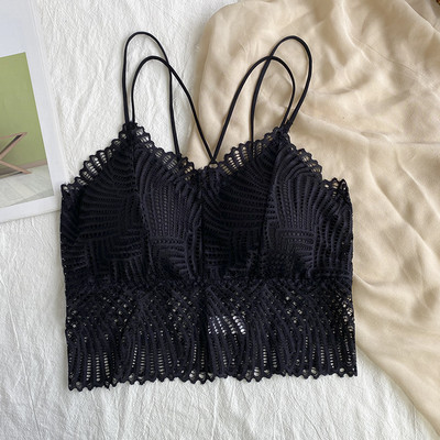 Sieviešu īss mežģīņu tops ar iestrādātiem paliktņiem