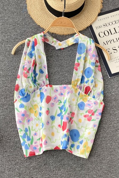 Maieu colorat de damă, cu decolteu