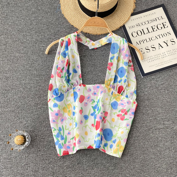 Maieu colorat de damă, cu decolteu